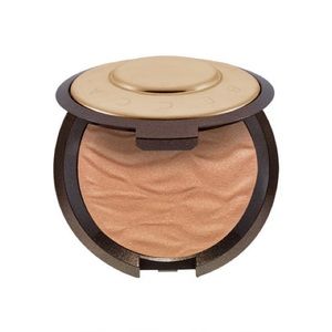 New - Becca Sunlit Bronzer Maui Nights